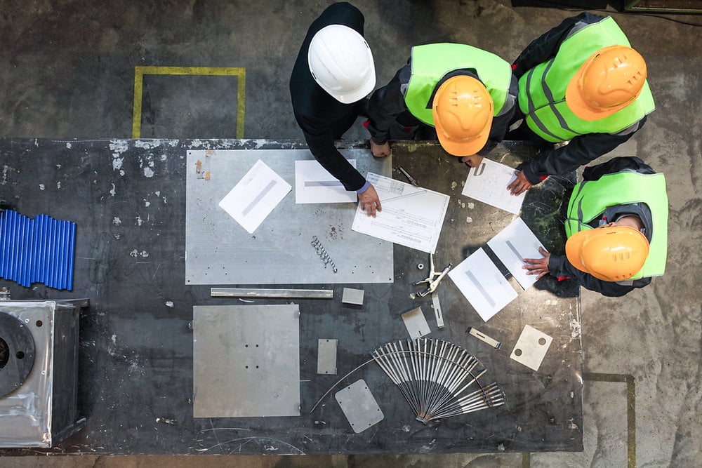 The Operational Difference Between Small and Large Contractors